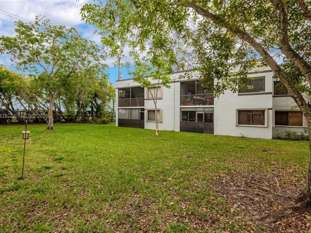 Condo for sale in Weston, Florida