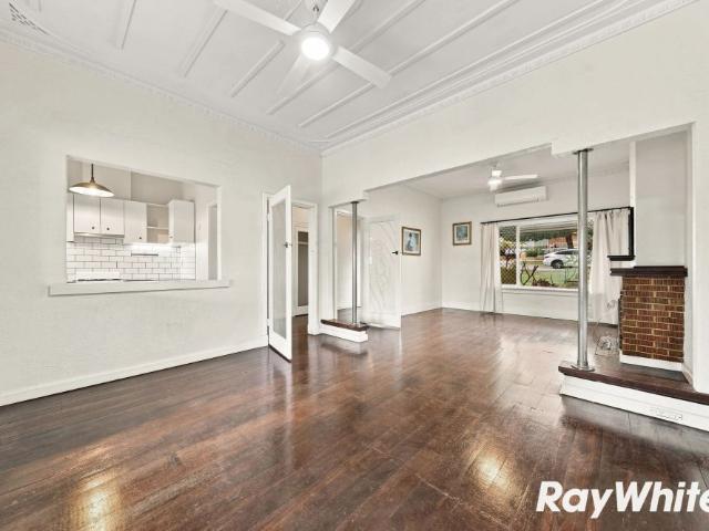 House for rent in Como, Western Australia