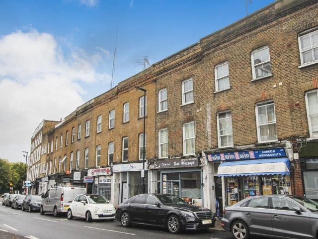Apartment for rent in Maitland Park, Greater London