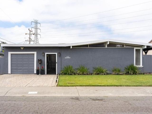 House for sale in Solano, California
