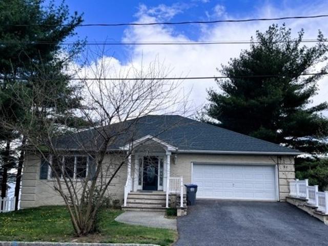 House for sale in Landing, New Jersey