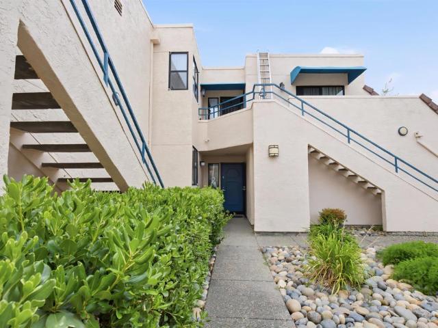 Condo for sale in Solano, California