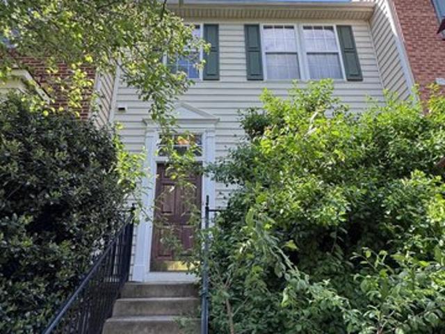 Townhouse for sale in Kearneysville, West Virginia