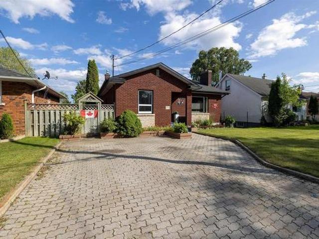 House for sale in Thunder Bay, Ontario