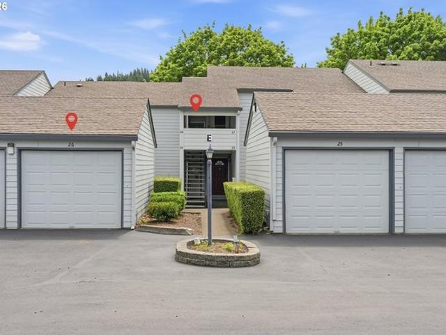 Condo for sale in Oregonia