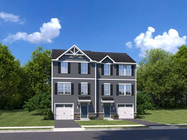 Townhouse for sale in Evans City, Pennsylvania