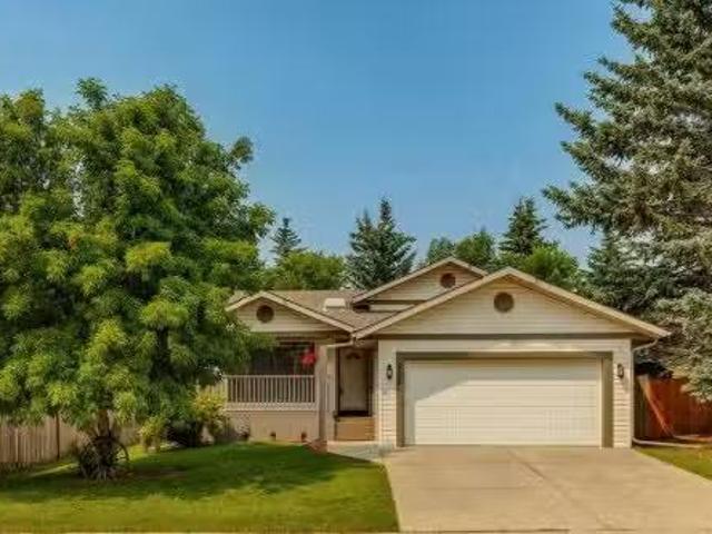 House for sale in Okotoks, Alberta
