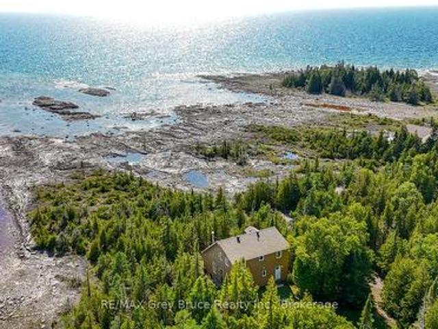 House for sale in Ontario