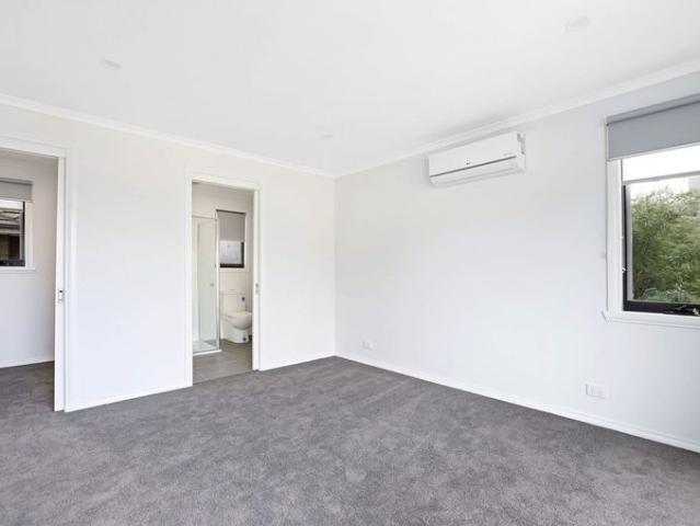Townhouse for rent in Camerons Creek, Victoria