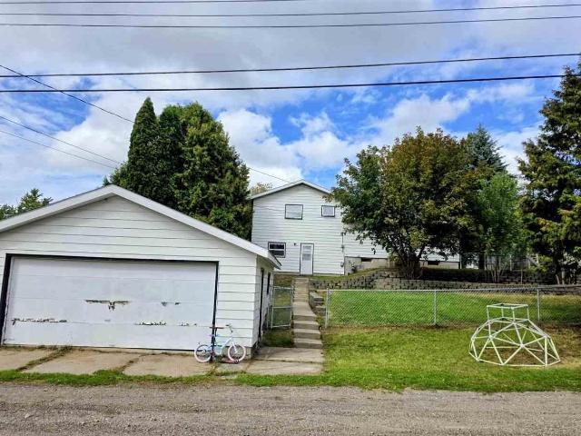 House for sale in Chisholm