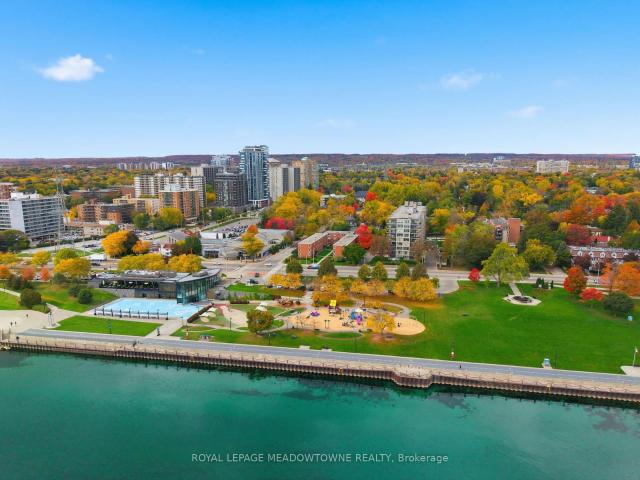 Property for sale in Burlington, Golden Horseshoe