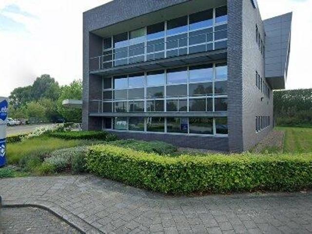 Bedrijfspand te huur in Spik, Roermond