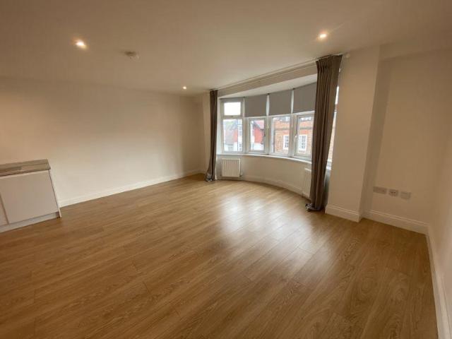 Apartment for rent in Mill Hill, Greater London