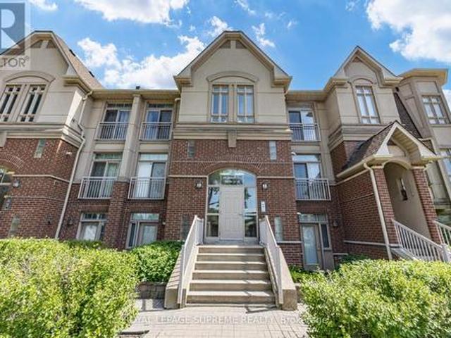 Townhouse for sale in Woburn, Ontario
