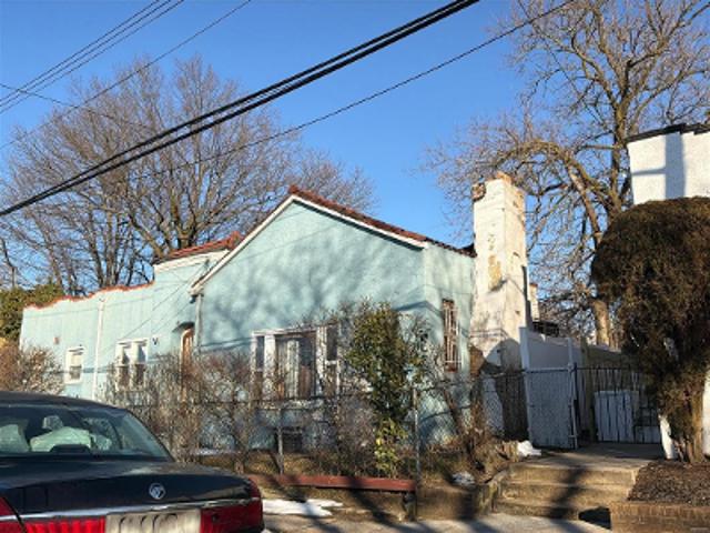 Property for sale in Queens, Arverne