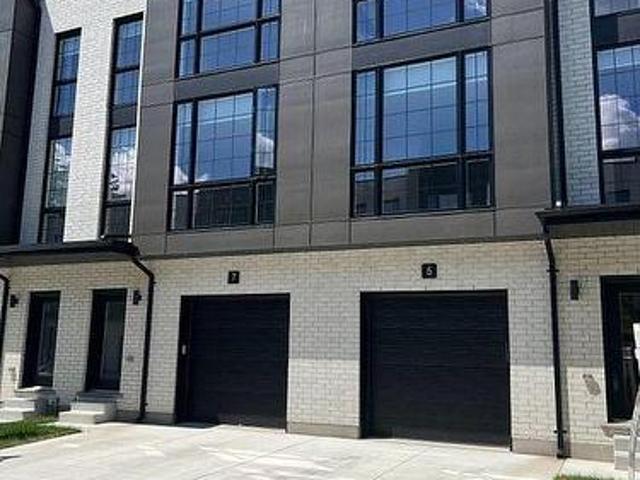 Townhouse for sale in Arva, Ontario