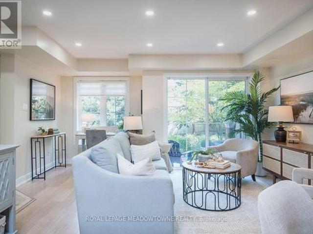 Townhouse for sale in Oakville, Golden Horseshoe