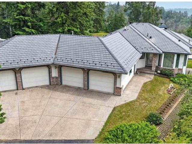 House for sale in Alberta