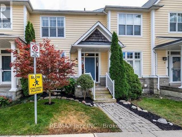 Townhouse for sale in Durham, Ontario