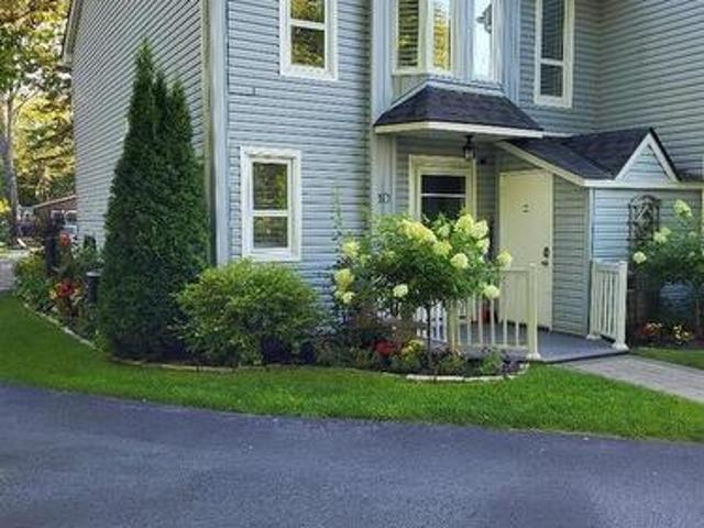 Townhouse for sale in Wasaga Beach, Ontario