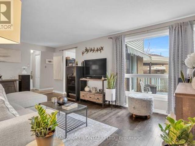 Townhouse for sale in Centreville Chicopee, Kitchener
