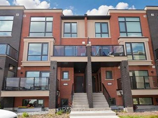 Townhouse for sale in Georgina, Ontario