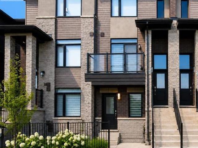 Townhouse for sale in Ancaster, Ontario