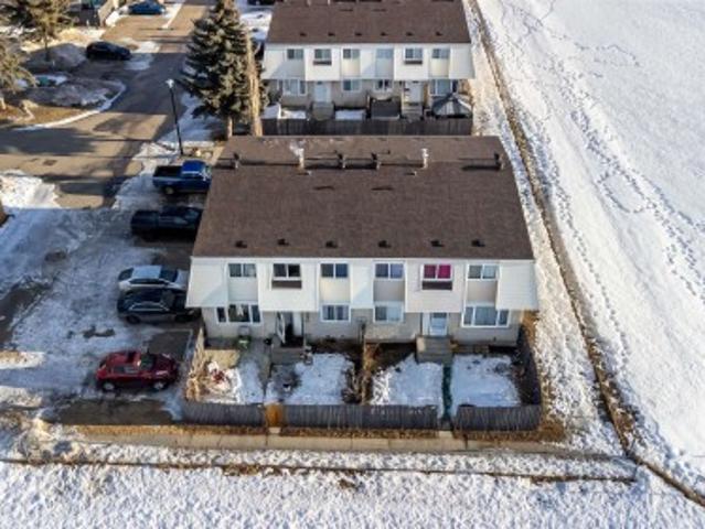 Townhouse for sale in Morinville, Alberta