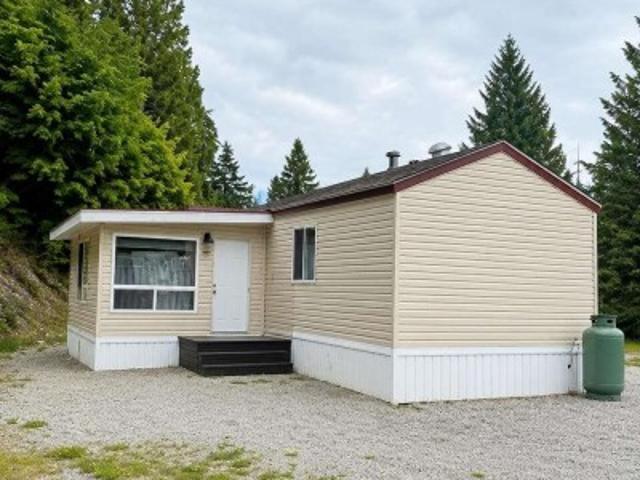 House for sale in Halfmoon Bay, British Columbia