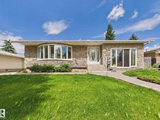House for sale in Saint Albert, Alberta