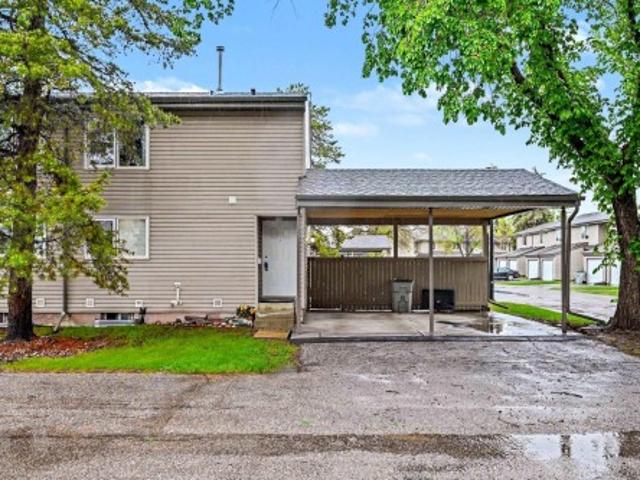 Townhouse for sale in Akinsdale, St. Albert