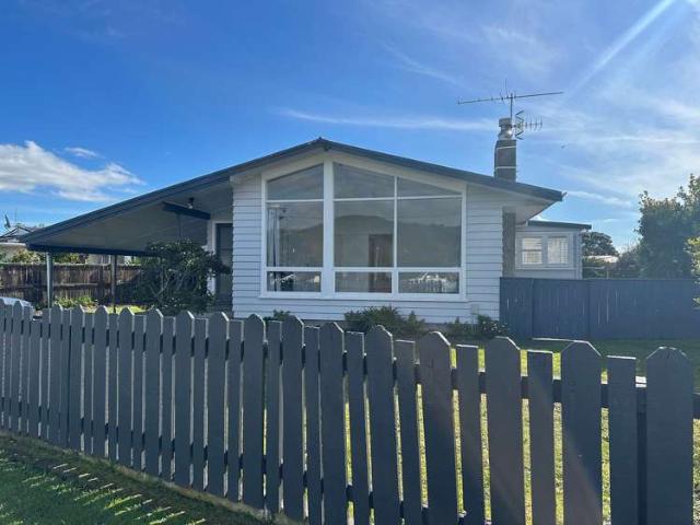 House for rent in Paraparaumu, Wellington
