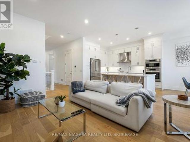 Townhouse for sale in Niagara, Ontario