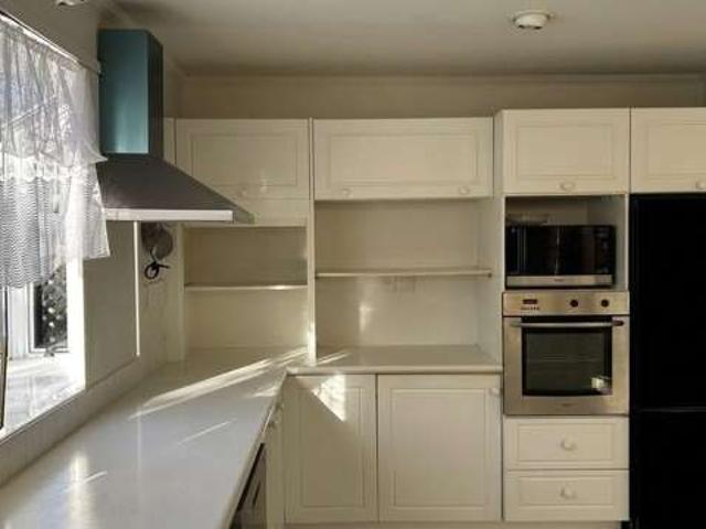 Townhouse for rent in Hillersden
