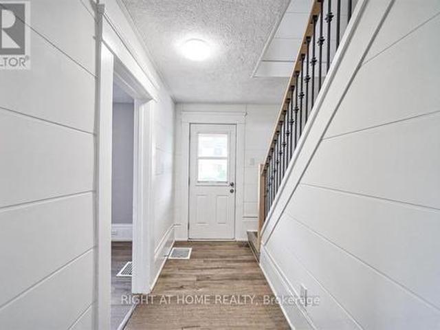 House for sale in Welland, Golden Horseshoe