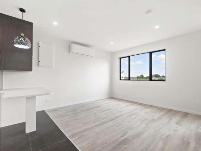 Townhouse for sale in Papakura