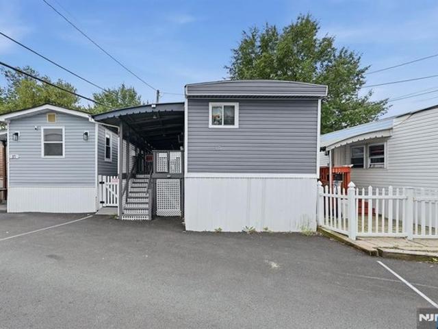 House for sale in Moonachie, New Jersey