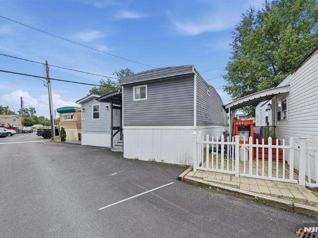 House for sale in Moonachie, New Jersey