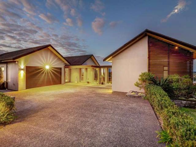 House for sale in Whangaparaoa