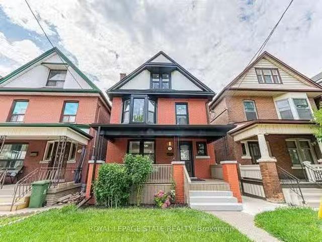 House for sale in Ancaster, Ontario