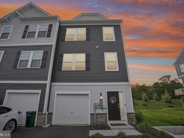 Townhouse for sale in Waretown, New Jersey