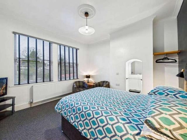 House for sale in Ferrybridge, West Yorkshire