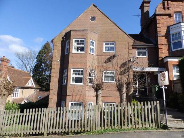 Flat for rent in St James, Sandown Park