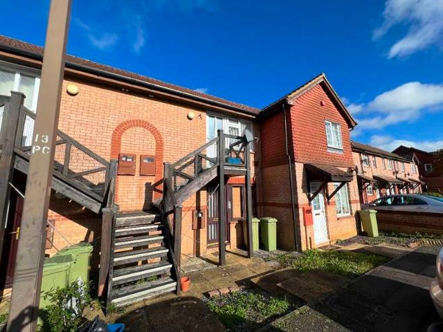 Studio for rent in Fenny Stratford, Milton Keynes