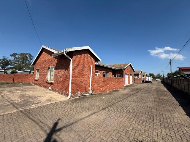 Townhouse for sale in Newcastle, Kwazulu-natal