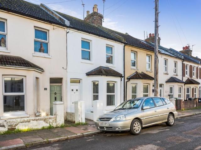 House for rent in Roselands, Eastbourne