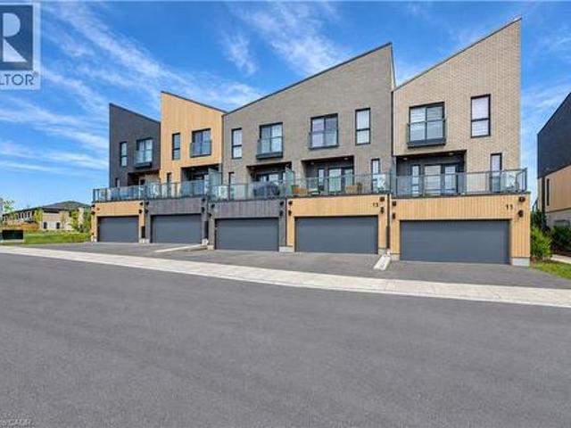 Townhouse for sale in Laurentian West, Kitchener