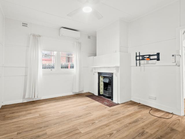 House for rent in Wollongong West, New South Wales