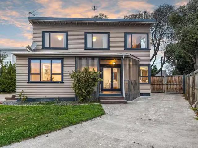 House for sale in Oakura, Canterbury