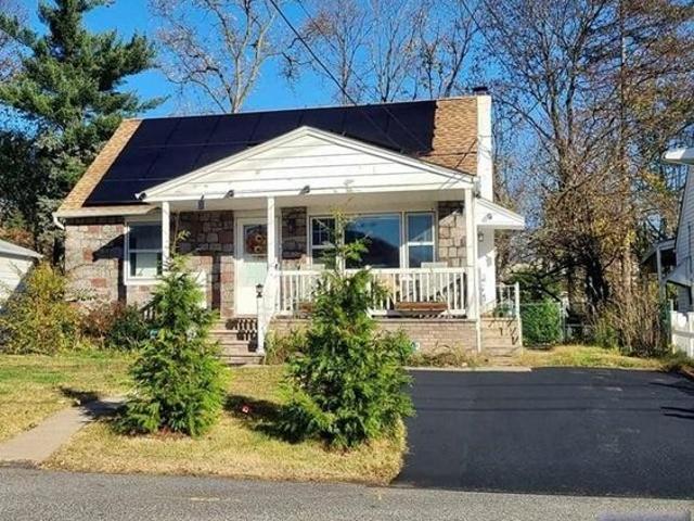 House for sale in Mahwah, New Jersey